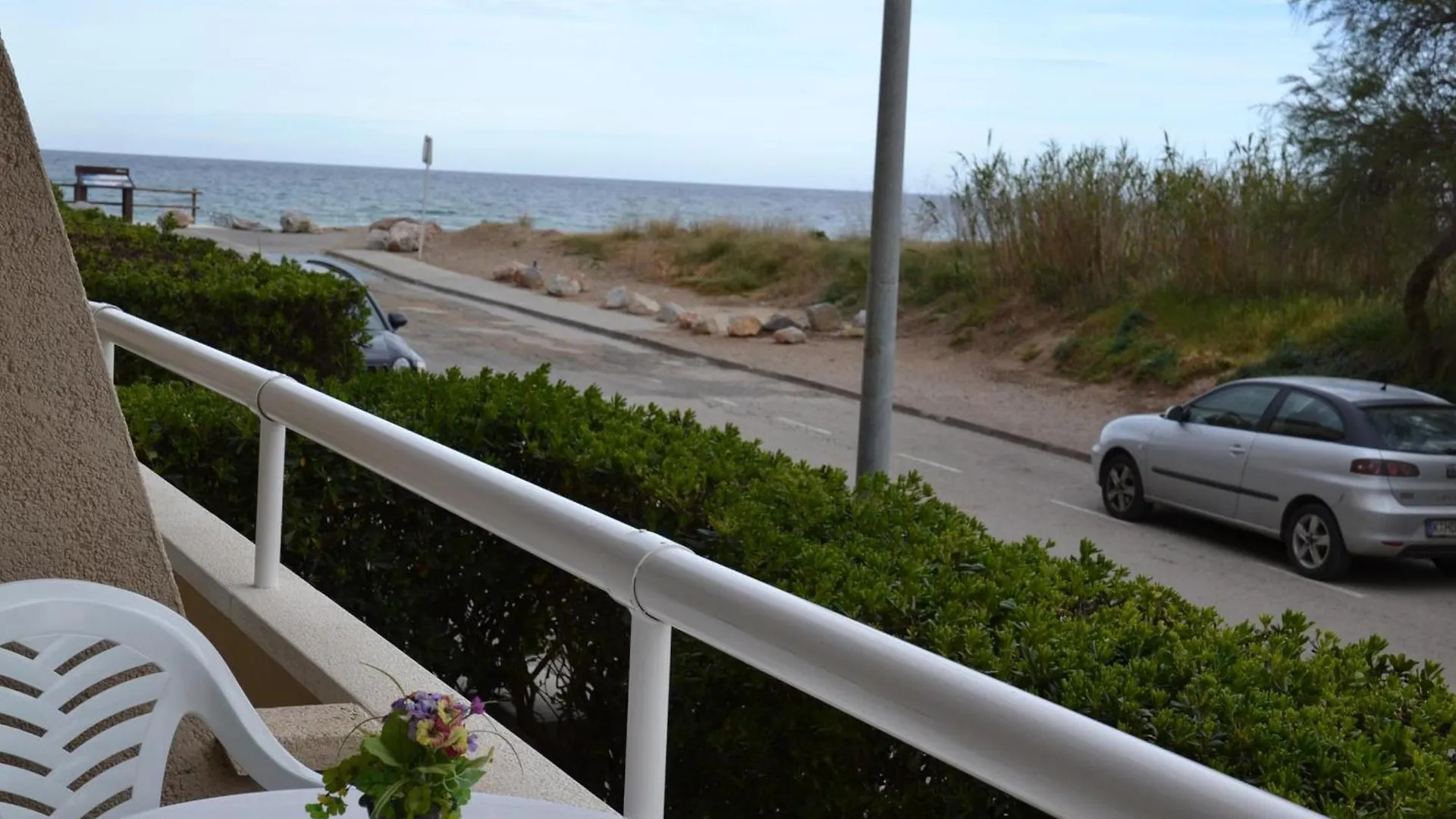 Apartamento Acogedor En La Playa Con Acceso Directo Al Mar Y Piscina En L'Estartit - Es-323-22 شقة